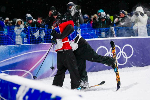 Winter Olympics in Milan Cortina 2026 Livigno, Italy 20260217. Gold medalist Tormod Frostad is congratulated by Matej Svancer from Austria after the men s freeski Big Air in Livigno during the Milan Cortina 2026 Winter Olympics. Photo: Cornelius Poppe NTB Livigno Italy EDITORIAL USE ONLY. RESTRICTED USE FOR BETTING COMPANIES Ref:_SPOxbqis1b3xoc.jpg *** Winter Olympics in Milan Cortina 2026 Livigno, Italy 20260217 Gold medalist Tormod Frostad is congratulated by Matej Svancer from Austria after the men s freeski Big Air in Livigno during the Milan Cortina 2026 Winter Olympics Photo Cornelius Poppe NTB Livigno Italy EDITORIAL USE ONLY RESTRICTED USE FOR BETTING COMPANIES  Copyright: xCorneliusxPoppex xNTBx