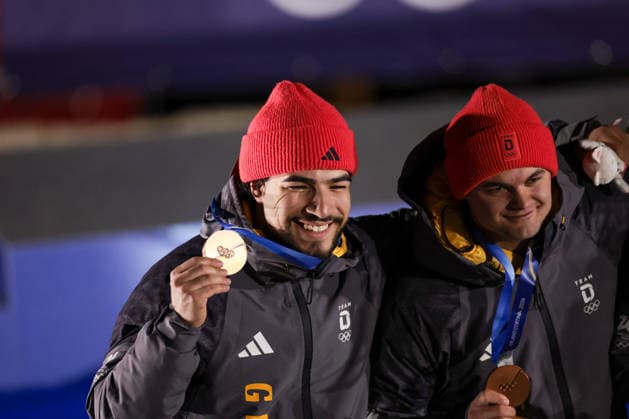 Bronze medal award ceremony Ger - Ammour Adam - Schaller Alexander during the Olympic Winter Milano-Cortina 2026, Bobsleigh 2-man on February 17, 2026 at Cortina Sliding Centre in Cortina, Italy  Copyright: xLucianoxMariaxBisi IPAxSportx xipa-agency.netx xx IPA_71660125 IPA_Agency_IPA71660125