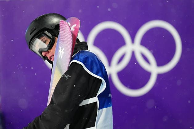 February 17, 2026, Livigno, Italy: Canada s Dylan Deschamps waits for his score after his third run in the men s freeski big air final at the Milano Cortina 2026 Winter Olympic Games, Olympische Spiele, Olympia, OS in Livigno, Italy on Tuesday, Feb. 17, 2026. Canada News - February 17, 2026  - ZUMAc35_ 20260217_zaf_c35_118 Copyright: xSeanxKilpatrickx