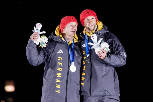 CORTINA, ITALY - FEBRUARY 17: Silver medalists Francesco Friedrich and Alexander Schueller (Germany) during the Bobsleigh 2-man medal ceremony at the Milano Cortina 2026 Olympics at Cortina Sliding Centre on day 11 of the Milano Cortina 2026 Olympics on February 17, 2026 in Cortina, Italy. Editorial use only. Italy Copyright: xSteffiexWunderlx