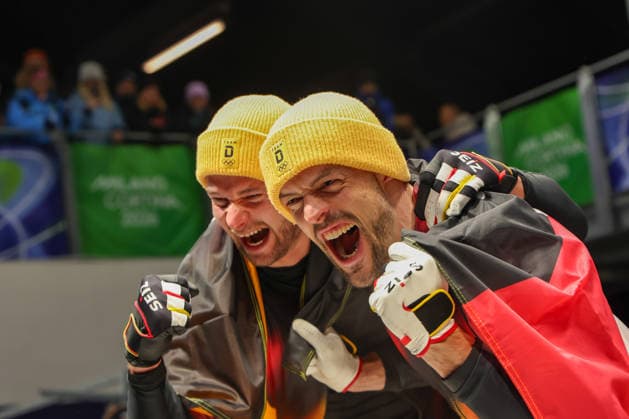 Gold medal award ceremony Ger - Lochner Johannes - Fleischhauer Georg during the Olympic Winter Milano-Cortina 2026, Bobsleigh 2-man on February 17, 2026 at Cortina Sliding Centre in Cortina, Italy  Copyright: xLucianoxMariaxBisi IPAxSportx xipa-agency.netx xx IPA_71660624 IPA_Agency_IPA71660624