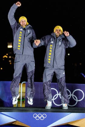 OLYMPICS - Winter Olympic Games, Olympische Spiele, Olympia, OS Milano Cortina 2026 CORTINA D AMPEZZO,ITALY,17.FEB.26 - OLYMPICS, BOBSLEIGH - Winter Olympic Games Milano Cortina 2026, 2-man, men, medal ceremony. Image shows the rejoicing of Johannes Lochner and Georg Fleischhauer (GER).  GEPAxpictures xMaticxKlansek