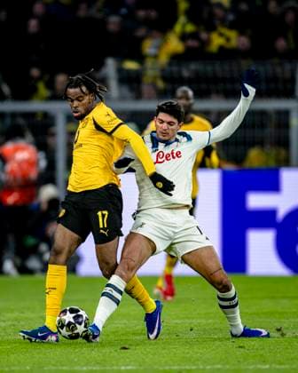Borussia Dortmund midfielder Carney Chukwuemeka, Atalanta defender Raoul Bellanova, during the match Borussia Dortmund vs Atalanta BC at the BVB Stadion Dortmund for the Champions League - KO play-offs - 1st leg season 2025-2026 in DORTMUND, Germany on 17 february 2026. (Photo by Stefan Koops EYE4IMAGES DeFodi Images) -