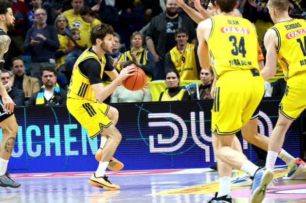 DEU, easyCredit BBL, ALBA vs. Hamburg, 17.02.2026, Uber-Arena, Berlin, DEU, easyCredit BBL, ALBA vs. Hamburg, im Bild Guy Artmann (ALBA Berlin 24)