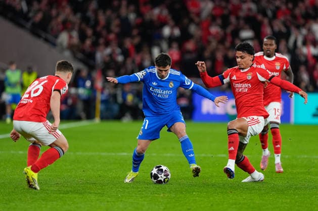 Lisbon, 17 02 25 - Benfica hosted Real Madrid at stadium da Luz in a match for the KO play-offs 1st leg of UEFA Champions League 2025 26. Samuel Dahl of SL Benfica, Brahim Diaz of Real Madrid CF, Richard Rios of SL Benfica brunodecarvalho_benficarealmadrid-11512 Lisbon Estadio da Luz Lisbon Portugal Copyright: xKapta+x xAtlÃ¢nticoxPressx