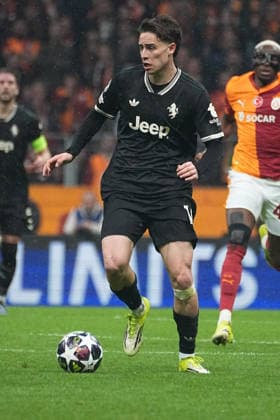 ISTANBUL, TURKEY - FEBRUARY 17: Kenan Yildiz of Juventus during the UEFA Champions League 2025 26 League Knockout Play-off First Leg match between Galatasaray A.S. and Juventus at Ali Sami Yen Spor Kompleksi on February 17, 2026 in Istanbul, Turkey. Istanbul Turkey Copyright: xSeskimphotox GSaray-Juve-170226 (228)