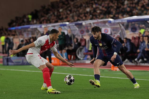 Khvicha Kvaratskhelia ( 7 - FC Paris Saint-Germain) in action against Vanderson ( 2 - AS Monaco) during AS Monaco vs PSG, UEFA Champions League football match in Monaco, Principality of Monaco, February 17 2026  Copyright: xNicolaxMastronardi IPAxSportx xipa-agency.netx xx IPA_71668104 IPA_Agency_IPA71668104