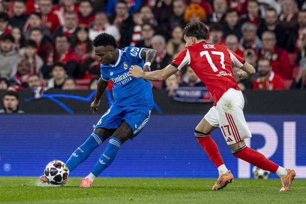 Vinicius Junior 7 of Real Madrid CF shoots the ball to score teams first goal during the UEFA Champions League match between SL Benfica vs Real Madrid CF at Estadio do SL Benfica on February 17th,2026 (Photo by Joao Bravo Sports Press Photo) Copyright: xJoaoxBravo SportsxPressxPhotox Sportspressphoto_SPR93966