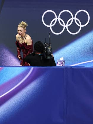 February 17, 2026, Milan, Lombardy, Italy: AMBER GLENN of USA looks distraught after skating her Women s Single Skating free program in the Figure skating, Eiskunstlauf at the Milano Cortina 2026 Winter Olympic Games, Olympische Spiele, Olympia, OS With a score of 67.39 points, AMBER is 13th after the short program. Milan Italy - ZUMAc179 20260217_oly_c179_366 Copyright: xMickaelxChavetx