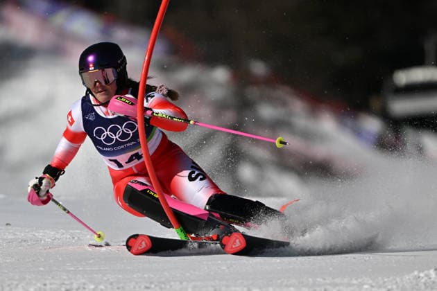 Cortina d Ampezzo, Italy, February 18th 2026. Melanie Meillard of Switzerland in action during the Alpine Skiing Womens Slalom race of the Olympic Winter games, Winterspiele,Spiele, Summer games 2026 in Cortina d Ampezzo, Italy. (Photo by Igor Kupljenik Sports Press Photo)  Copyright: xIgorxKupljenikx xSPPx Sportspressphoto_SPR93982