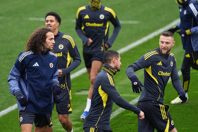 Ahead of the Fenerbahce v Nottingham Forest - UEFA Europa League ISTANBUL, TURKIYE - FEBRUARY 18: Fenerbahce player Milan Skriniar (R) attends the training session ahead of the UEFA Europa League round of 16 play-off first leg match between Fenerbahce v Nottingham Forest at Can Bartu Facilities in Istanbul, Turkiye on February 18, 2026. Adem Kutucu Anadolu Istanbul Turkey. Editorial use only. Please get in touch for any other usage.  Copyright: x2026xAnadoluxAdemxKutucux