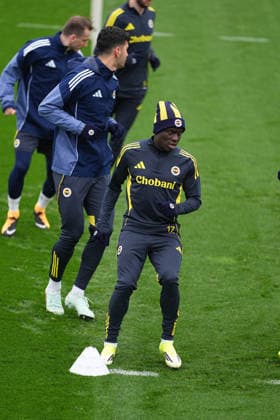 Ahead of the Fenerbahce v Nottingham Forest - UEFA Europa League ISTANBUL, TURKIYE - FEBRUARY 18: Fenerbahce player N Golo Kante (front) attends the training session ahead of the UEFA Europa League round of 16 play-off first leg match between Fenerbahce v Nottingham Forest at Can Bartu Facilities in Istanbul, Turkiye on February 18, 2026. Adem Kutucu Anadolu Istanbul Turkey. Editorial use only. Please get in touch for any other usage.  Copyright: x2026xAnadoluxAdemxKutucux