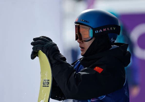 (260218) -- LIVIGNO, Feb. 18, 2026 -- Su Yiming of China reacts during the snowboard men s snowboard slopestyle final at the Milan-Cortina 2026 Olympic Winter games, Winterspiele,Spiele, Summer games in Livigno, Italy, Feb. 18, 2026. ) (MICO2026)ITALY-LIVIGNO-OLYMPIC WINTER GAMES-SNOWBOARD-MEN S SLOPESTYLE-FINAL WangxPeng 