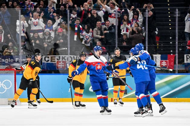 18 02 2026, Milano, Santa Giulia Ice hockey, Eishockey Arena, Winter Olympics: Slovakia - Germany (Ice Hockey), Martin Fehervary of Slovakia, Erik Cernak of Slovakia, and Milos Kelemen of Slovakia celebrate a goal Milano Santa Giulia Ice Hockey Arena Lombardy Italy *** 18 02 2026, Milano, Santa Giulia Ice Hockey Arena, Winter Olympics Slovakia Germany Ice Hockey , Martin Fehervary of Slovakia, Erik Cernak of Slovakia, and Milos Kelemen of Slovakia celebrate a goal Milano Santa Giulia Ice Hockey Arena Lombardy Italy Copyright: xJustPictures.ch AndreaxBrancax jp-en-AnBr-AB-AAB_412018022026