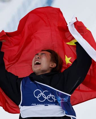 (260218) -- LIVIGNO, Feb. 18, 2026 -- Su Yiming of China celebrates after the snowboard men s snowboard slopestyle final at the Milan-Cortina 2026 Olympic Winter games, Winterspiele,Spiele, Summer games in Livigno, Italy, Feb. 18, 2026. ) (MICO2026)ITALY-LIVIGNO-OLYMPIC WINTER GAMES-SNOWBOARD-MEN S SLOPESTYLE-FINAL WangxPeng 