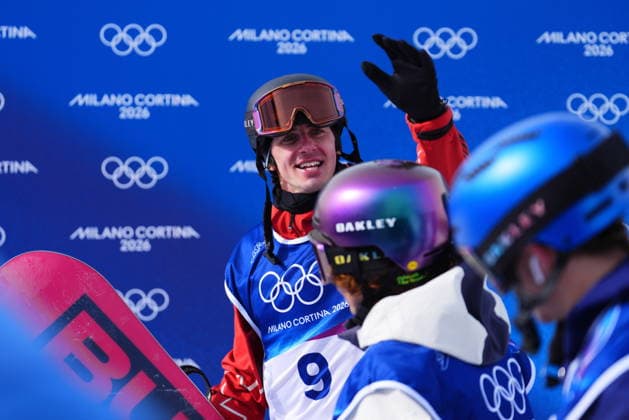 February 18, 2026, Livigno, Italy: Canada s Mark McMorris waves after competing in men s snowboard slopestyle finals at the Milano Cortina 2026 Winter Olympic Games, Olympische Spiele, Olympia, OS in Livigno, Italy, Wednesday, Feb. 18, 2026. Canada News - February 18, 2026  - ZUMAc35_ 20260218_zaf_c35_022 Copyright: xSeanxKilpatrickx