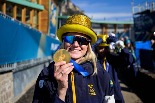 i260218 Maja Dahlqvist of Sweden celebrates with her gold medal after the women s free technique team sprint cross-country skiing qualification during day 12 of the 2026 Winter Olympics on February 18, 2026 in Val di Fiemme. Photo: Maxim Thore BILDBYRAN kod MT MT0993 skidor cross-country skiing langrenn Olympic Games, Olympische Spiele, Olympia, OS olympics winter olympics os ol olympiska spel vinter-os olympiske leker milano cortina 2026 milan cortina 2026 milano cortina 2026 olympic games milano cortina 2026 winter olympic games milano cortina-os milano cortina-ol vinter-ol 12 bbeng teamsprint sweden sverige jubel guld gold *** i260218 Maja Dahlqvist of Sweden celebrates with her gold medal after the women s free technique team sprint cross country skiing qualification during day 12 of the 2026 Winter Olympics on February 18, 2026 in Val di Fiemme Photo Maxim Thore BILDBYRAN kod MT MT0993 skidor cross country skiing langrenn olympic games olympics winter olympics os ol olympiska spel vinter os olympiske leker milano cortina 2026 milan cortina 2026 milano cortina 2026 olympic games milano cortina 2026 winter olympic games milano cortina os milano cortina ol vinter ol 12 bbeng teamsprint sweden sverige jubel guld gold  Copyright: MAXIMxTHORE BB260218MT109