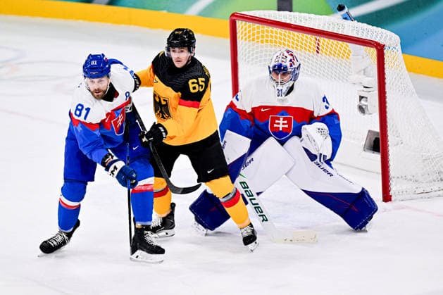 SLOVAKIA (SVK) vs GERMANY (GER), during Mens Play-offs Quarterfinals, Ice hockey, Eishockey at the Olympic Winter games, Winterspiele,Spiele, Summer games Milano Cortina 2026, at Milano Santagiulia Ice Hockey Arena, on February 18, 2026 in Milan, Italy. Noxthirdxpartyxsales  aflo_320346534