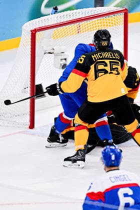 MICHAELIS Marc (GER), during SLOVAKIA (SVK) vs GERMANY (GER), during Mens Play-offs Quarterfinals, Ice hockey, Eishockey at the Olympic Winter games, Winterspiele,Spiele, Summer games Milano Cortina 2026, at Milano Santagiulia Ice Hockey Arena, on February 18, 2026 in Milan, Italy. Noxthirdxpartyxsales  aflo_320346607