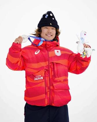 Milan Cortina Olympics: Snowboard Taiga Hasegawa of Japan poses after winning the men s snowboard slopestyle silver at the Milan Cortina Olympics on Feb. 18, 2026, at Livigno Snow Park in Livigno, Italy.  A14AA0005300245P