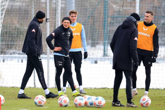 DEU, DFL, 2. FBL Hertha BSC, Training, 18.02.2026, Sportforum, Berlin, DEU, DFL, 2. FBL Hertha BSC, Training, im Bild John Anthony Brooks (Hertha BSC Berlin 25), Fabian Reese (Hertha BSC Berlin 11) DFL - regulations prohibit any use of Photographs as image sequences and or quasi-video