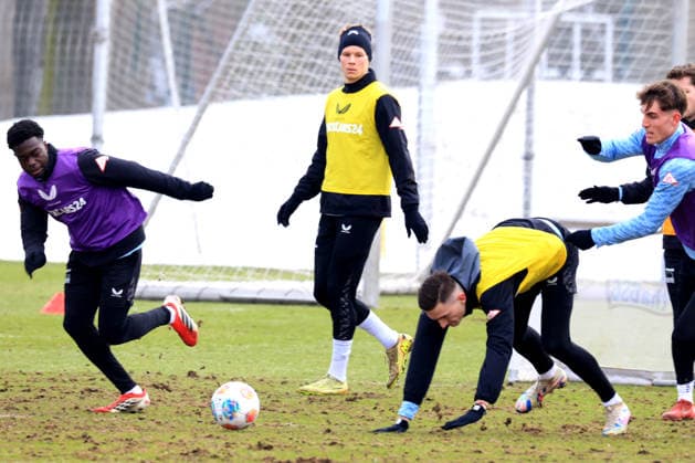 DEU, DFL, 2. FBL Hertha BSC, Training, 18.02.2026, Sportforum, Berlin, DEU, DFL, 2. FBL Hertha BSC, Training, im Bild Boris Lum (Hertha BSC Berlin 21), Luca Schuler (Hertha BSC Berlin 18), Paul Seguin (Hertha BSC Berlin 30) DFL - regulations prohibit any use of Photographs as image sequences and or quasi-video