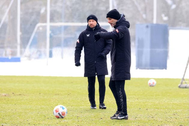 DEU, DFL, 2. FBL Hertha BSC, Training, 18.02.2026, Sportforum, Berlin, DEU, DFL, 2. FBL Hertha BSC, Training, im Bild Cheftrainer Stefan Leitl (Hertha BSC Berlin), Co-Trainer Patrick Ebert (Hertha BSC Berlin) DFL - regulations prohibit any use of Photographs as image sequences and or quasi-video