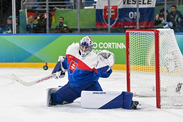 18 02 2026, Milano, Santa Giulia Ice hockey, Eishockey Arena, Winter Olympics: Slovakia - Germany (Ice Hockey), goalkeeper Samuel Hlavaj of Slovakia Milano Santa Giulia Ice Hockey Arena Lombardy Italy *** 18 02 2026, Milano, Santa Giulia Ice Hockey Arena, Winter Olympics Slovakia Germany Ice Hockey , goalkeeper Samuel Hlavaj of Slovakia Milano Santa Giulia Ice Hockey Arena Lombardy Italy Copyright: xJustPictures.ch AndreaxBrancax jp-en-AnBr-AB-AAB_519218022026