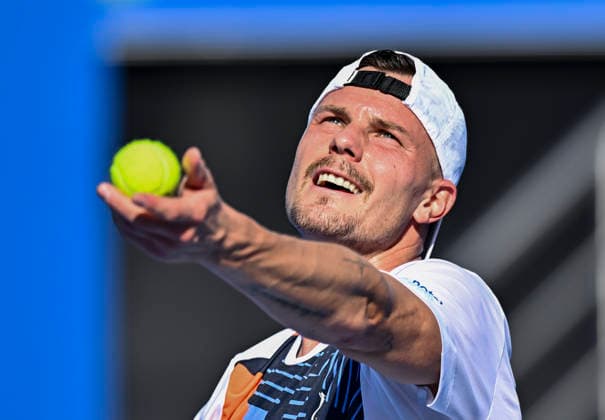 ATP, Tennis Herren QATAR EXXONMOBIL OPEN-ROUND OF Marton Fucsovics of Hungary competes against Karen Khachanov of Russia during their men s singles round of 16 match at the ATP Qatar Exxonmobil Open 2026 tennis tournament at the Khalifa International Tennis Complex in Doha, Qatar, on February 18, 2026. DOHA Qatar Copyright: xNOUSHADx