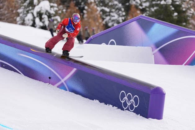 February 18, 2026, Livigno, Italy: Canada s Juliette Pelchat competes in round one of the women s snowboard slopestyle at the Milano Cortina 2026 Winter Olympic Games, Olympische Spiele, Olympia, OS in Livigno, Italy, Wednesday, Feb. 18, 2026. Canada News - February 18, 2026  - ZUMAc35_ 20260218_zaf_c35_030 Copyright: xSeanxKilpatrickx