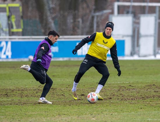Fussball, Herren, Saison 2025 26, 2. Bundesliga, Hertha BSC, Training, v.l. Josip Brekalo (Hertha BSC), Luca Schuler (Hertha BSC), 18.02. 2026,