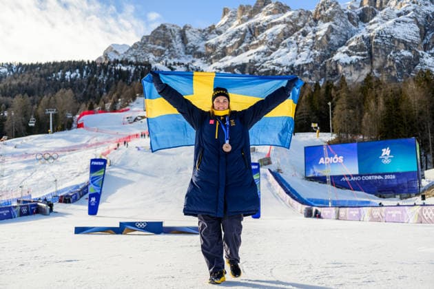 260218 Anna Swenn Larsson of Sweden celebrates third place in women s alpine skiing slalom during day 12 of the 2026 Winter Olympics on February 18, 2026 in Cortina. Photo: Joel Marklund BILDBYRAN kod JM JM0797 bbeng alpint alpine skiing Olympic Games, Olympische Spiele, Olympia, OS olympics winter olympics os ol olympiska spel vinter-os olympiske leker milano cortina 2026 milan cortina 2026 milano cortina 2026 olympic games milano cortina 2026 winter olympic games milano cortina-os milano cortina-ol vinter-ol slalam dam sweden sverige jubel bronze brons *** 260218 Anna Swenn Larsson of Sweden celebrates third place in women s alpine skiing slalom during day 12 of the 2026 Winter Olympics on February 18, 2026 in Cortina Photo Joel Marklund BILDBYRAN kod JM JM0797 bbeng alpine alpine skiing olympic games olympics winter olympics os ol olympiska spel vinter os olympiske leker milano cortina 2026 milan cortina 2026 milano cortina 2026 olympic games milano cortina 2026 winter olympic games milano cortina os milano cortina ol vinter ol slalam dam sweden sverige jubel bronze brons  Copyright: JOELxMARKLUND BB260218JM190