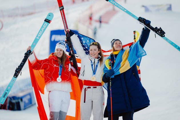OLYMPICS - Winter Olympic Games, Olympische Spiele, Olympia, OS Milano Cortina 2026 CORTINA D AMPEZZO,ITALY,18.FEB.26 - OLYMPICS, ALPINE SKIING - Winter Olympic Games Milano Cortina 2026, slalom, women, medal ceremony. Image shows the rejoicing of Paula Moltzan (USA), Mikaela Shiffrin (USA) and Anna Swenn Larsson (SWE). Keywords: medal  GEPAxpictures xAlexanderxSolc