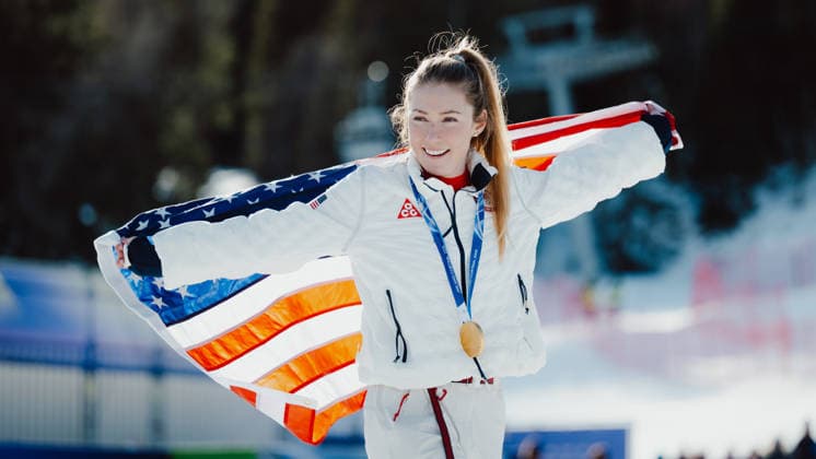 OLYMPICS - Winter Olympic Games, Olympische Spiele, Olympia, OS Milano Cortina 2026 CORTINA D AMPEZZO,ITALY,18.FEB.26 - OLYMPICS, ALPINE SKIING - Winter Olympic Games Milano Cortina 2026, slalom, women, medal ceremony. Image shows the rejoicing of Mikaela Shiffrin (USA). Keywords: medal  GEPAxpictures xAlexanderxSolc