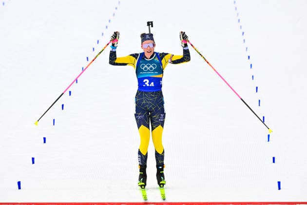 ANTERSELVA, ITALIEN 20260218 Sveriges Hanna Öberg vid malgangen när det svenska stafettlaget tar silver i damernas skidskyttestafett, 4x6 km, under vinter-OS i Anterselva, Italien. *** Bilden ingar i SPORTPAKET. För övriga BETALBILD *** ANTERSELVA ITALIEN x10030x *** ANTERSELVA, ITALY 20260218 Swedens Hanna Öberg at the finish line as the Swedish relay team takes silver in the womens biathlon relay, 4x6 km, during the Winter Olympics in Anterselva, Italy Picture in SPORT PACKAGE For others PAY PICTURE ANTERSELVA ITALY x10030x  Copyright: xJonasxEkströmer TTx OS 2026 SKIDSKYTTESTAFETT DAMER