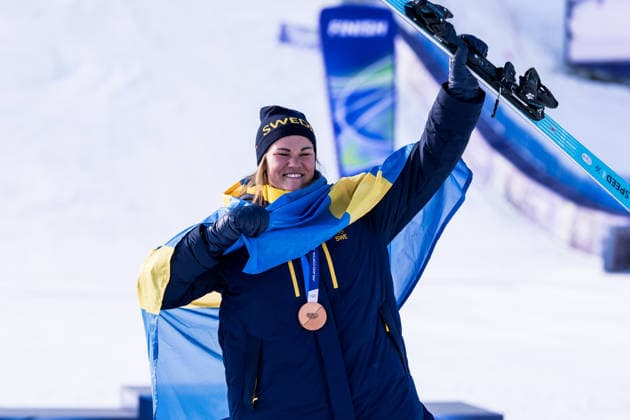 TOFANE, ITALY - FEBRUARY 18: Bronze medalist Anna Swenn Larsson (Sweden) during the medal ceremony of the Alpine Skiing Women s Slalom at the Milano Cortina 2026 Olympics at Tofane Alpine Skiing Centre on day 12 of the Milano Cortina 2026 Olympics on February 18, 2026 in Tofane, Italy. Editorial use only. Italy Copyright: xSteffiexWunderlx