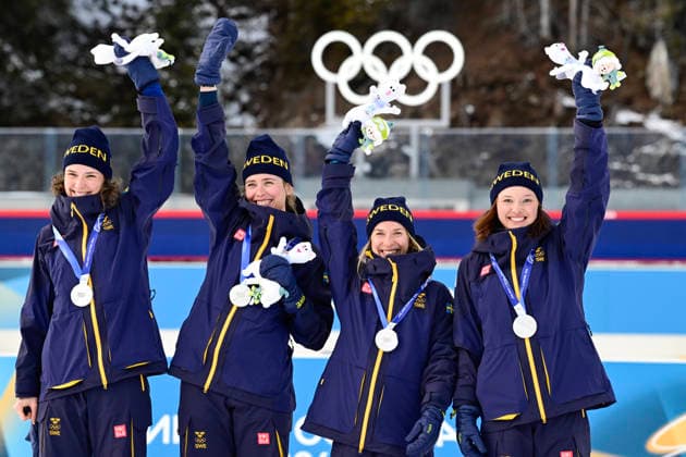 ANTERSELVA, ITALIEN 20260218 Sveriges Hanna Öberg, Elvira Öberg, Anna Magnusson och Linn Gestblom pa prispallen efter att de har tagit silver i damernas skidskyttestafett, 4x6 km, under vinter-OS i Anterselva, Italien. *** Bilden ingar i SPORTPAKET. För övriga BETALBILD *** ANTERSELVA ITALIEN x10030x *** ANTERSELVA, ITALY 20260218 Swedens Hanna Öberg, Elvira Öberg, Anna Magnusson and Linn Gestblom on the podium after taking silver in the womens biathlon relay, 4x6 km, during the Winter Olympics in Anterselva, Italy Picture in SPORT PACKAGE For others PAY PICTURE ANTERSELVA ITALY x10030x  Copyright: xJonasxEkströmer TTx OS 2026 SKIDSKYTTESTAFETT DAMER