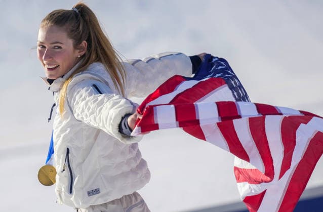 Foto IPP Gio Auletta Pentaphoto Cortina D Ampezzo 18 02 2026 Olimpiadi Invernali Olimpiade Giochi Olimpici Milano-Cortina 2026 Sci Alpino Slalom Speciale Femminile nella foto Mikaela Shiffrin vincitrice della medaglia d oro e del titolo di campionessa olimpica mentre sventola la bandiera degli stati uniti italy ITALY  Copyright: xR4924_italyphotopressx