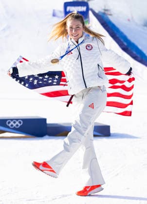 February 18, 2026, Cortina D ampezzo, Lombardy, Italy: Mikaela Shiffrin of the USA celebrates her gold medal victory in the Women s Slalom at Tofane Alpine Skiing Centre for the Milano Cortina 2026 Winter Olympics. Olympics 2026: Milano Cortina: Alpine Skiing: Women s Slalom  - ZUMAsc5_ 20260218_oly_sc5_017 Copyright: xErichxSchlegelx
