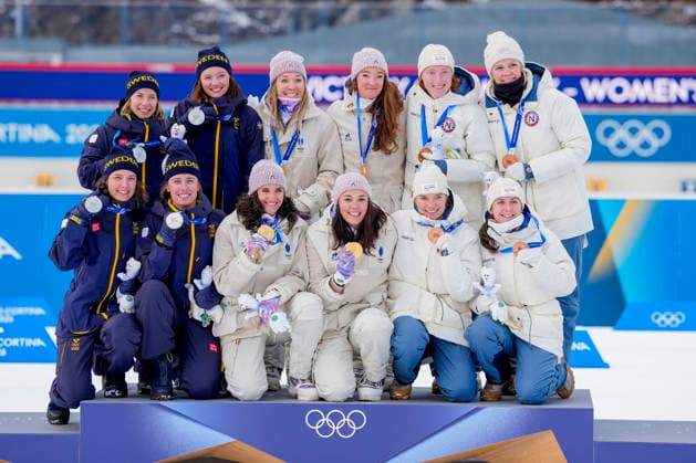 Winter Olympics in Milan Cortina 2026 Anterselva, Italy 20260218. Silver winners Linn Gestblom, Anna Magnusson, Elvira Öberg and Hanna Öberg from Sweden, gold winners Camille Bened, Lou Jeanmonnot, Oceane Michelon and Julia Simon from France and bronze winners Marthe Krakstad Johansen, Juni Arnekleiv, Karoline Knotten and Maren Hjelmeset Kirkeeide from Norway on the podium after the 4 x 6 km relay for women in biathlon during the Winter Olympics in Milan Cortina 2026. Photo: Heiko Junge NTB Anterselva Italy EDITORIAL USE ONLY. RESTRICTED USE FOR BETTING COMPANIES Ref:_SPONh8lW9oTQZ0.jpg *** Winter Olympics in Milan Cortina 2026 Anterselva, Italy 20260218 Silver winners Linn Gestblom, Anna Magnusson, Elvira Öberg and Hanna Öberg from Sweden, gold winners Camille Bened, Lou Jeanmonnot, Oceane Michelon and Julia Simon from France and bronze winners Marthe Krakstad Johansen, Juni Arnekleiv, Karoline Knotten and Maren Hjelmeset Kirkeeide from Norway on the podium after the 4 x 6 km relay for women in biathlon during the Winter Olympics in Milan Cortina 2026 Photo Heiko Junge NTB Anterselva Italy EDITORIAL USE ONLY RESTRICTED USE FOR BETTING COMPANIES  Copyright: xHeikoxJungex xNTBx