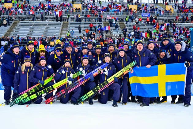 ANTERSELVA, ITALY 20260218 Sweden s Linn Gestblom, Anna Magnusson, Elvira Öberg and Hanna Öberg at the finish line after winning silver in the women s biathlon relay, 4x6 km, during the Winter Olympics in Anterselva, Italy. *** The image is included in the SPORTS PACKAGE. For others PAYMENT IMAGE *** ANTERSELVA ITALY x10030x *** ANTERSELVA, ITALY 20260218 Sweden s Linn Gestblom, Anna Magnusson, Elvira Öberg and Hanna Öberg at the finish line after winning silver in the women s biathlon relay, 4x6 km, during the Winter Olympics in Anterselva, Italy The image is included in the SPORTS PACKAGE For others PAYMENT IMAGE ANTERSELVA ITALY x10030x  Copyright: xJonasxEkströmer TTx 2026 OLYMPICS BI-SHOOTING RELAY WOMEN