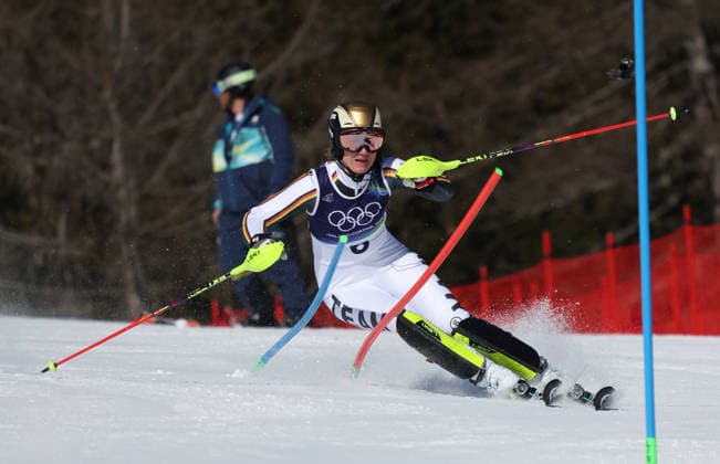 Germany s Laura Duerr during her first leg in the Women s Slalom at the 2026 Winter Olympics in Cortina, Italy on Wednesday February 18, 2026.  OLY20260218644 HUGOxPHILPOTT