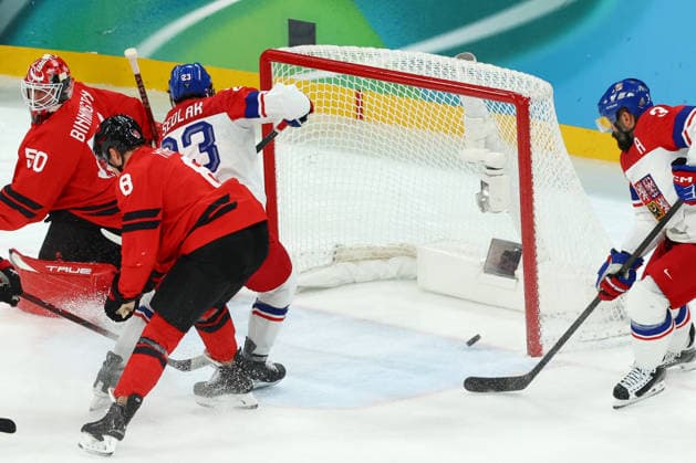 February 18, 2026, Milan, Lombardy, Italy: LUKAS SEDLAK 23 of Czechia scores his side s first goal assisted by ROMAN CERVENKA 10 in the Quarterfinal game between Team Canada (CAN) and Team Czechia (CZE) at the Milano Cortina 2026 Olympic Games, Olympische Spiele, Olympia, OS Olympics 2026: Milano Cortina: Ice hockey, Eishockey Men: CAN:CZE  - ZUMAc179 20260218_oly_c179_023 Copyright: xMickaelxChavetx