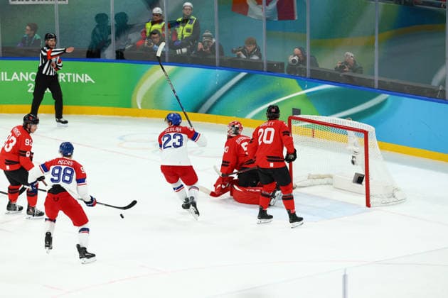 February 18, 2026, Milan, Lombardy, Italy: DAVID PASTRNAK 88 of Czechia scores his side s second goal assisted by FILIP HRONEK 17 Quarterfinal game between Team Canada (CAN) and Team Czechia (CZE) at the Milano Cortina 2026 Olympic Games, Olympische Spiele, Olympia, OS Olympics 2026: Milano Cortina: Ice hockey, Eishockey Men: CAN:CZE  - ZUMAc179 20260218_oly_c179_035 Copyright: xMickaelxChavetx