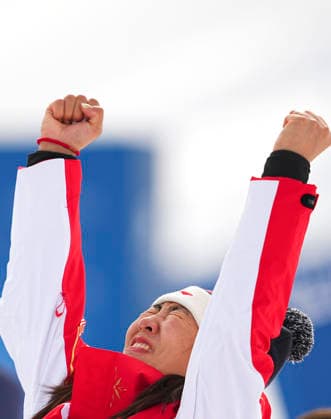 (260218) -- LIVIGNO, Feb. 18, 2026 -- Gold medalist Xu Mengtao of China reacts during the awarding ceremony for the freestyle skiing women s aerials at the Milan-Cortina 2026 Olympic Winter games, Winterspiele,Spiele, Summer games in Livigno, Italy, Feb. 18, 2026. ) (MICO2026)ITALY-LIVIGNO-OLYMPIC WINTER GAMES-FREESTYLE SKIING-WOMEN S AERIALS-FINAL WuxHuiwo 