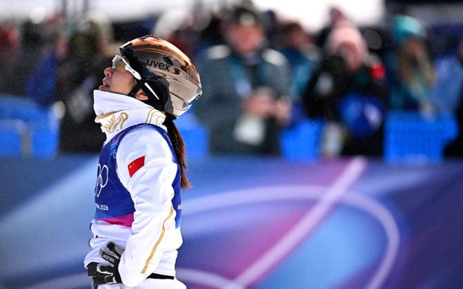 (260218) -- LIVIGNO, Feb. 18, 2026 -- Xu Mengtao of China reacts after the freestyle skiing women s aerials final 2 at the Milan-Cortina 2026 Olympic Winter games, Winterspiele,Spiele, Summer games in Livigno, Italy, Feb. 18, 2026. ) (MICO2026)ITALY-LIVIGNO-OLYMPIC WINTER GAMES-FREESTYLE SKIING-WOMEN S AERIALS-FINAL ZhangxHongxiang 