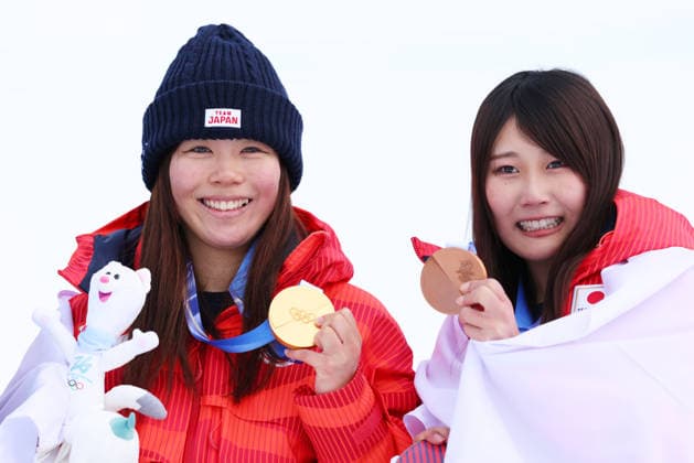 (L to R) Mari Fukada (JPN), Kokomo Murase (JPN), FEBRUARY 18, 2026 - Snowboarding : Women s Slopestyle Medal ceremony during the Milano Cortina 2026 Olympic Winter games, Winterspiele,Spiele, Summer games at Livigno Snow Park in Livigno, Italy.  aflo_320372742