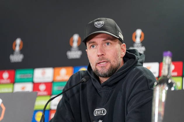 Sebastian Hoeness (Trainer, VfB Stuttgart) bei der Pressekonferenz vor dem Hinspiel der UEFA Europa League zwischen Celtic Glasgow FC und VfB Stuttgart in Glasgow, Schottland, am 18. Februar 2026. Copyright: xJOERANxSTEINSIEKx