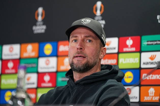 Sebastian Hoeness (Trainer, VfB Stuttgart) bei der Pressekonferenz vor dem Hinspiel der UEFA Europa League zwischen Celtic Glasgow FC und VfB Stuttgart in Glasgow, Schottland, am 18. Februar 2026. Mimik, Gesichtsausdruck Copyright: xJOERANxSTEINSIEKx