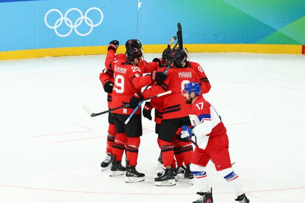 February 18, 2026, Milan, Lombardy, Italy: NATHAN MACKINNON 29 of Canada scores his side s second goal during the Quarterfinal game between Team Canada (CAN) and Team Czechia (CZE) at the Milano Cortina 2026 Olympic Games, Olympische Spiele, Olympia, OS Second assist goes to MACKLIN CELEBRINI 17. Milan Italy - ZUMAc179 20260218_oly_c179_052 Copyright: xMickaelxChavetx